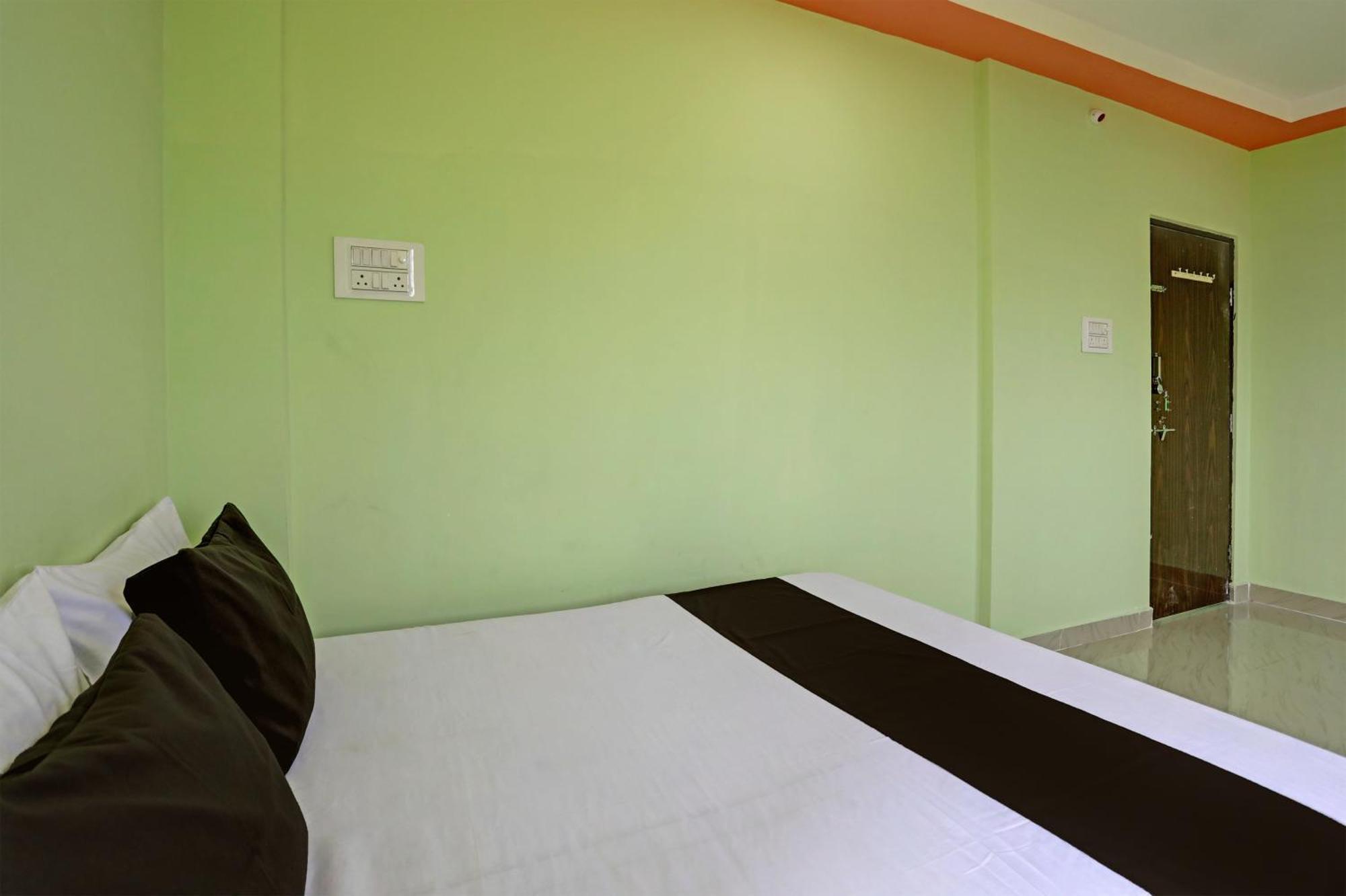 Spot On Hotel Leo Star Chandrapur Eksteriør billede