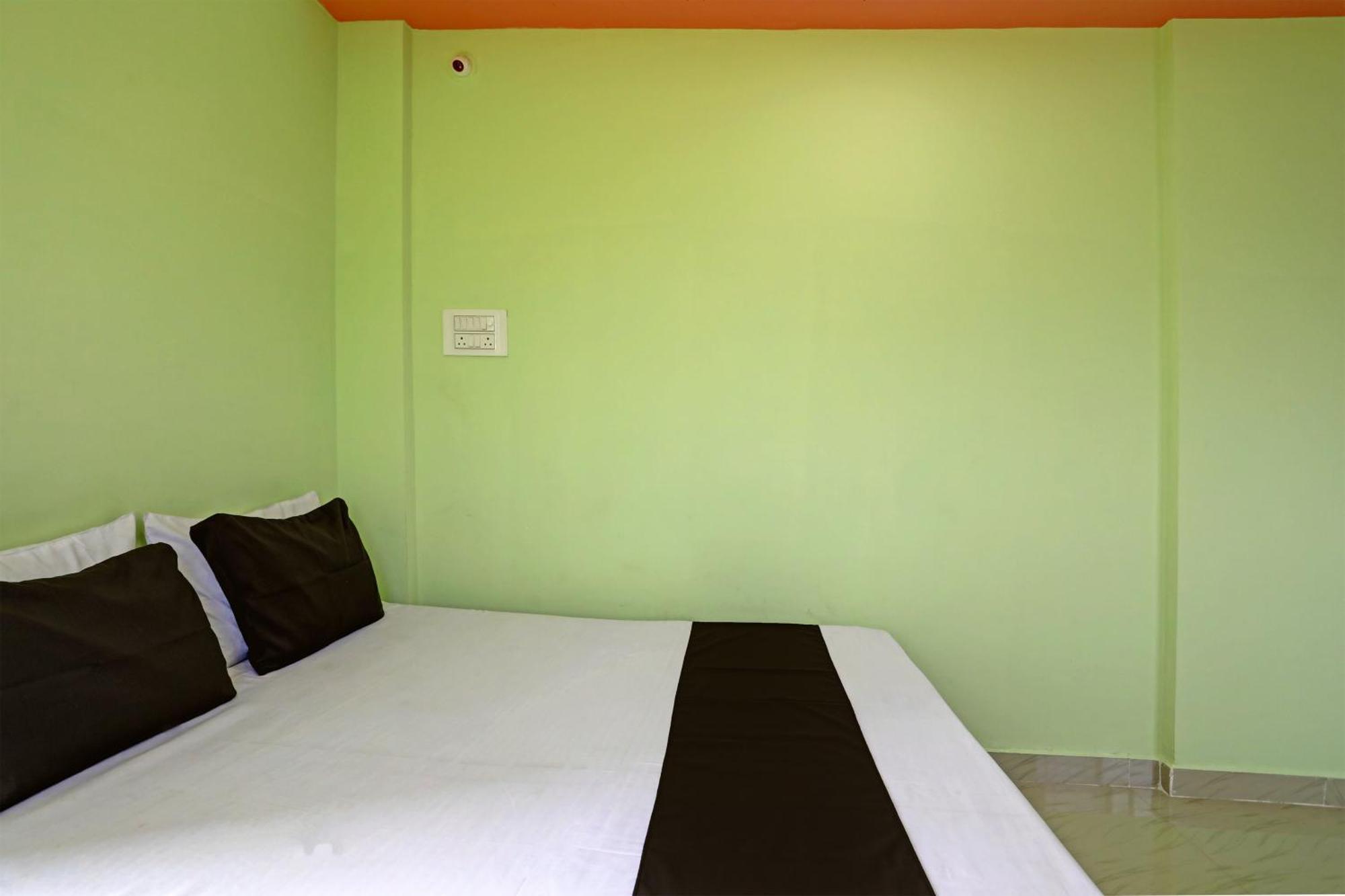 Spot On Hotel Leo Star Chandrapur Eksteriør billede