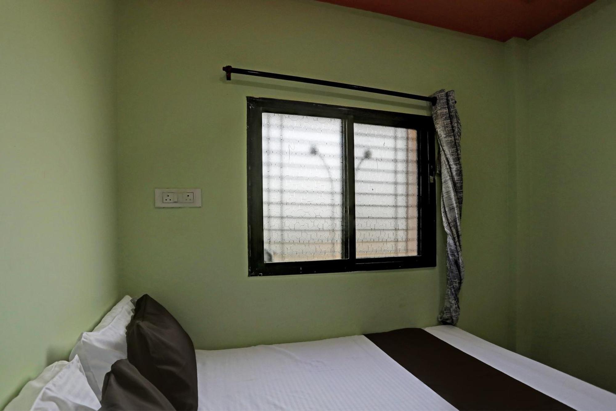Spot On Hotel Leo Star Chandrapur Eksteriør billede